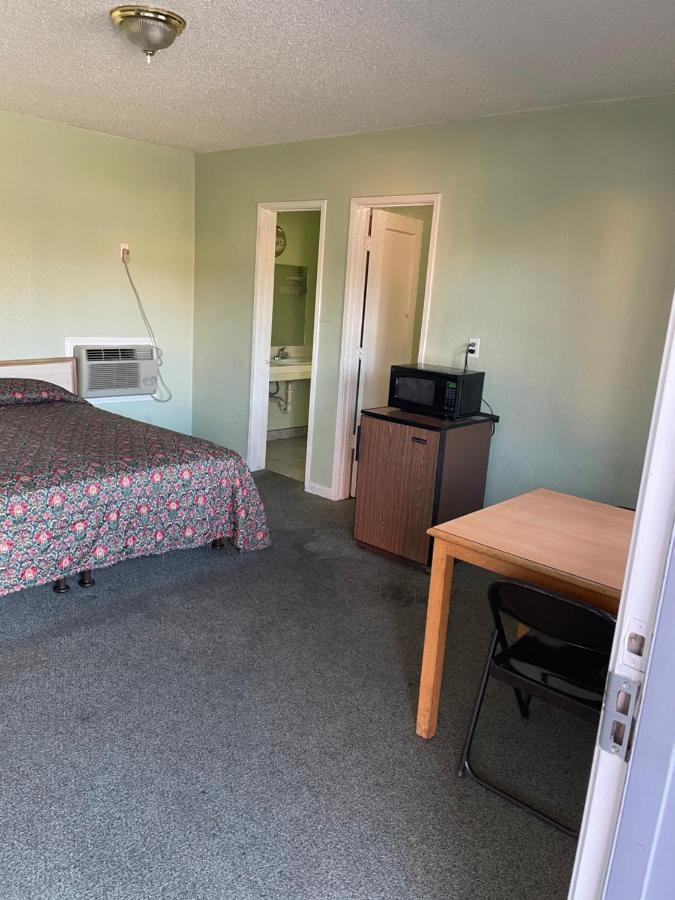 Ramona Motel Hemet Bagian luar foto